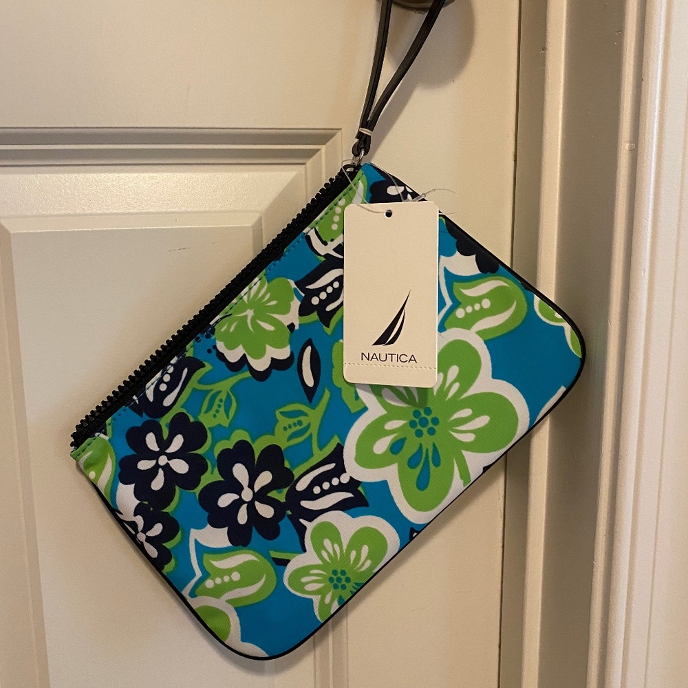 Nautica Woman's Floral Wristlet/Purse